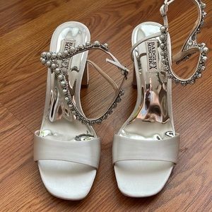 Badgley Mischka Korina Heels. NEW